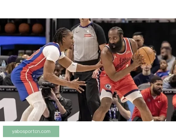 哈登称艾伦复出助力显著 希望全员健康征战季后赛更进一步